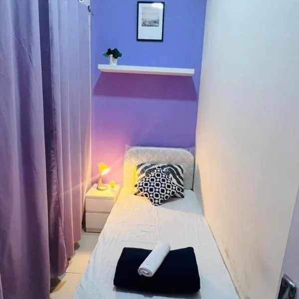 Solo Stay Partition Room in Al Barsha 1, hotel in Dubai