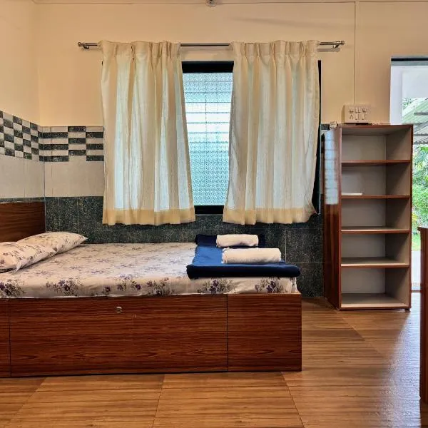 Sarovar's Nest, hotell sihtkohas Avas