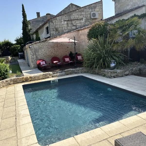 Maison JEROBOAM, hotel v destinaci Saint-Estèphe