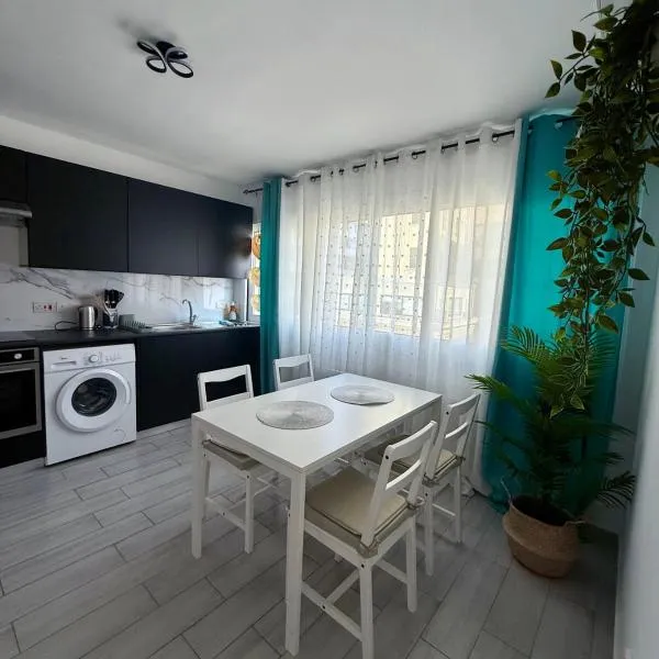 Kypa rooms 50 steps to the beach, hotell Larnakas