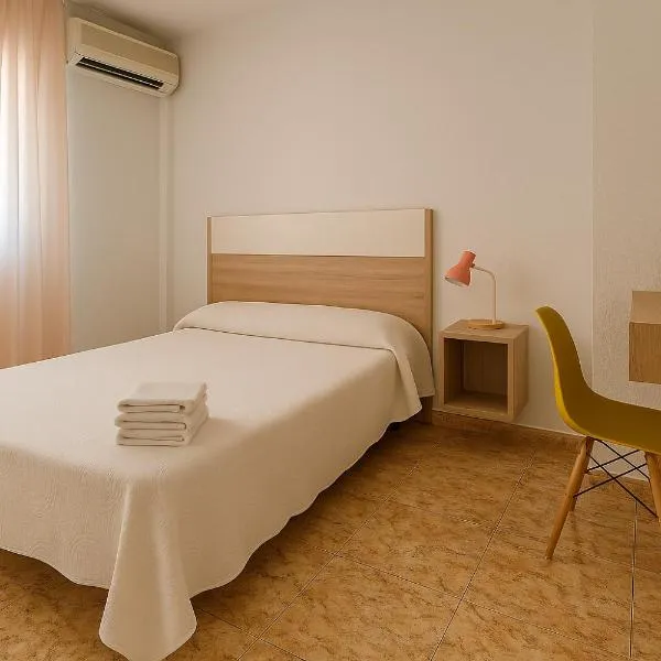 Rooms Avenida, hotel Tavernes de Valldignában