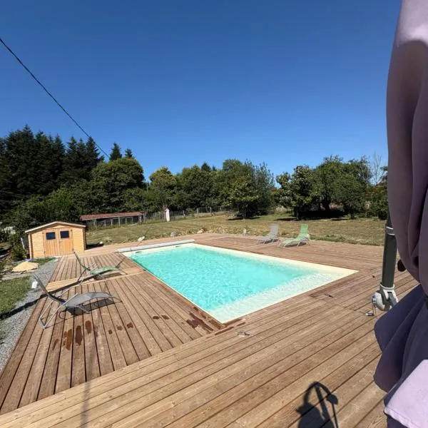 Gîte des chardreaux, hotel em Marval