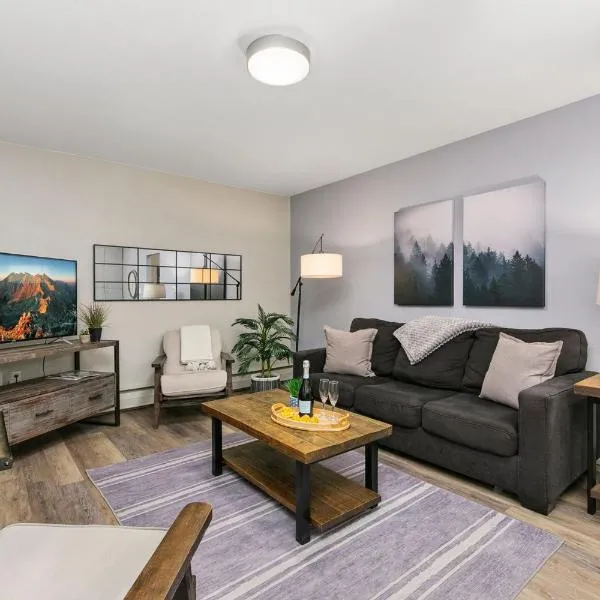 Breathtaking Condo in the Heart of Old Town, hotel v destinaci Fort Collins