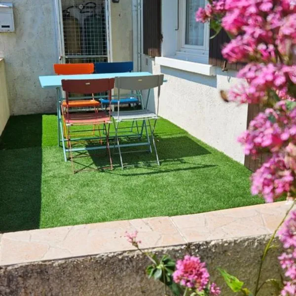 Maison de vacances ile d'Oléron, hotel in Dolus d'Oléron