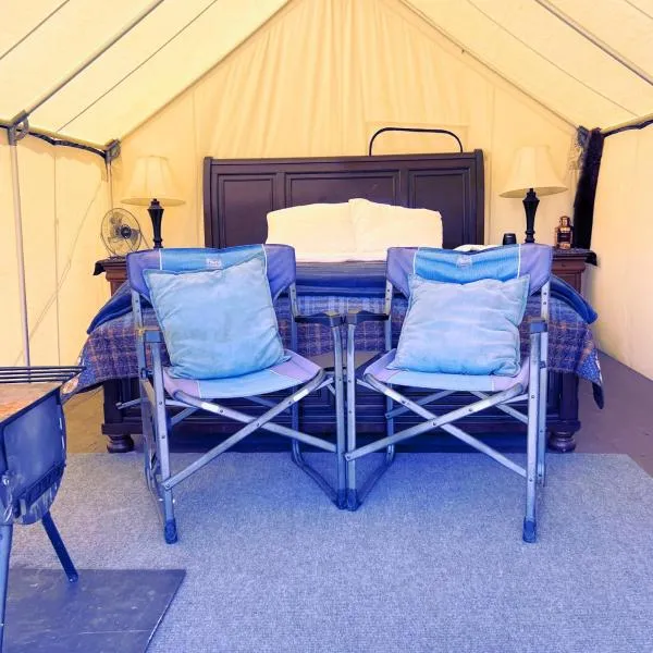 Tent 2 Oxen-Le-Fields Montana, hotel v destinaci Conner