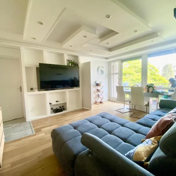 Appartement lumineux et convivial à partager, ξενοδοχείο σε Bron