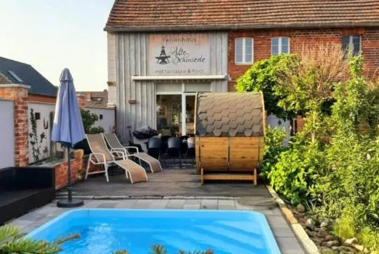 Alte Schmiede mit Sauna, Pool und Whirpool im Außenbereich schönstes Ferienhaus der Lausitz, hotel din Elsterheide