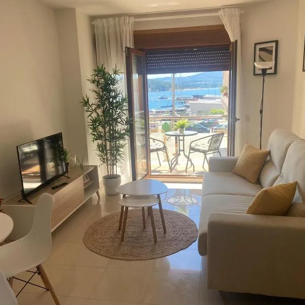 Apartamento Combarro chico, hotel v destinácii Combarro