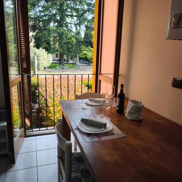 La casa di Giò, hotel in Fino Mornasco