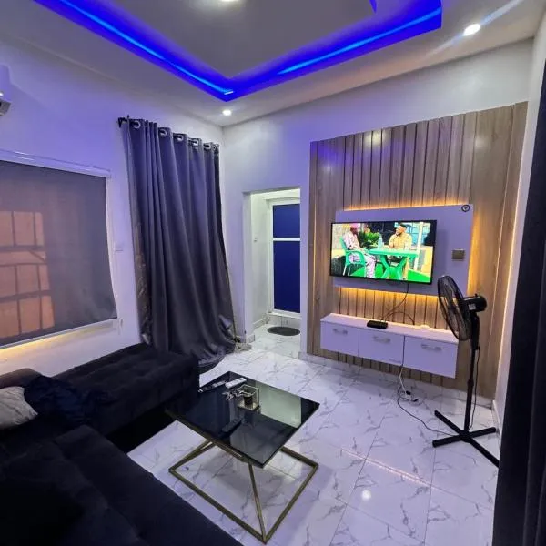 Magnanimous Apartments 1bedroom flat at Ogudu, hotel v destinaci Lagos
