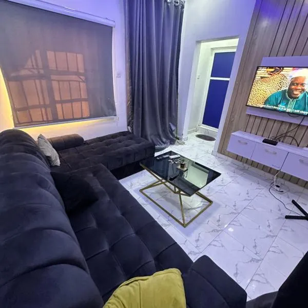 1Bedroom flat at Magnanimous Apartments Ogudu, hotel v destinaci Lagos