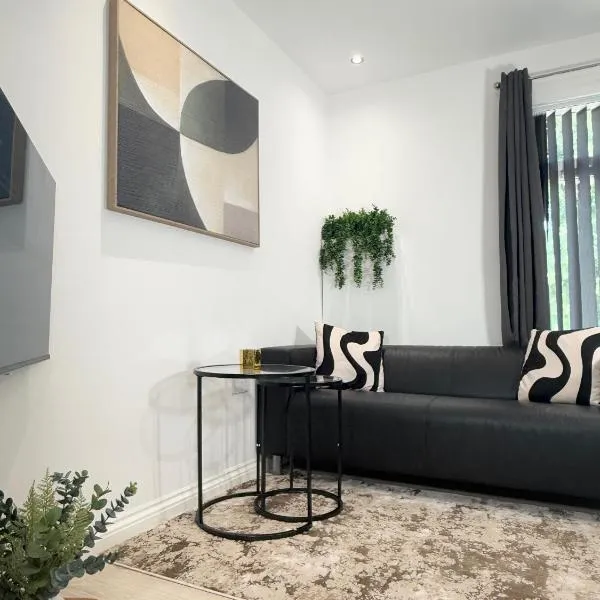 'The Luxury Snug' - A Charming Modern Luxury 2-Bed Flat with Parkview - Free Parking, hotel in Northampton