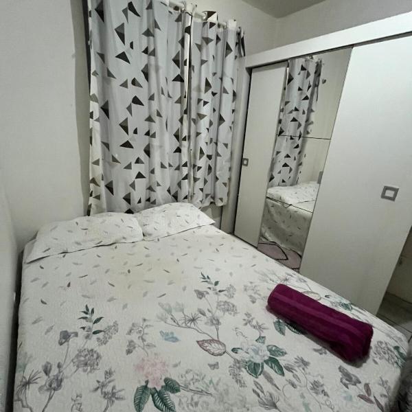 Quarto Privativo em Condomínio