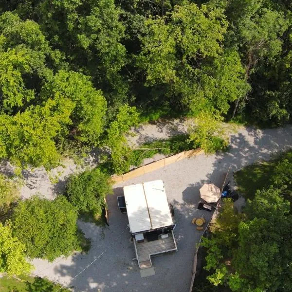 Double Container Cabin, hotel in Lexington