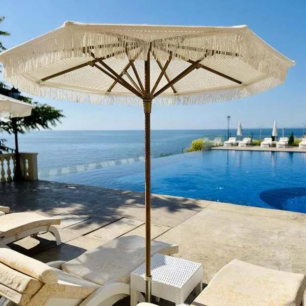 Santa Maria Luxury Suits、ラブダのホテル