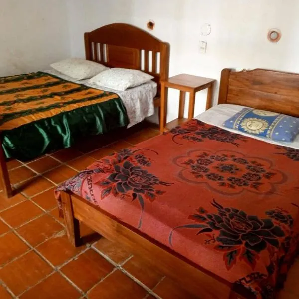 Lluvia de oro, hotel in Coroico