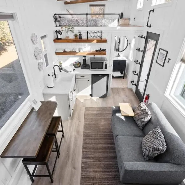 Tiny Home | Lewis Ranch 1, hotel en Lindsay