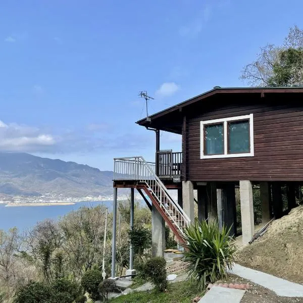 The Little Cabin in Shodoshima -小豆島 山小屋 リトルキャビン-, hotel in Shodoshima