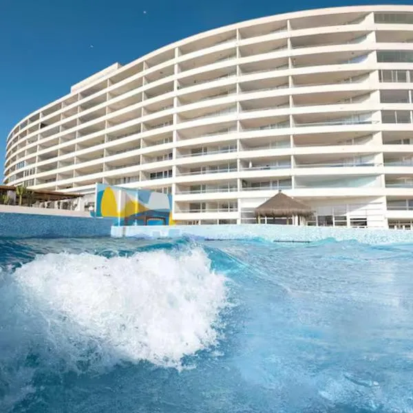 Espacio encantador con Piscinas, Av del mar, hotel in La Serena