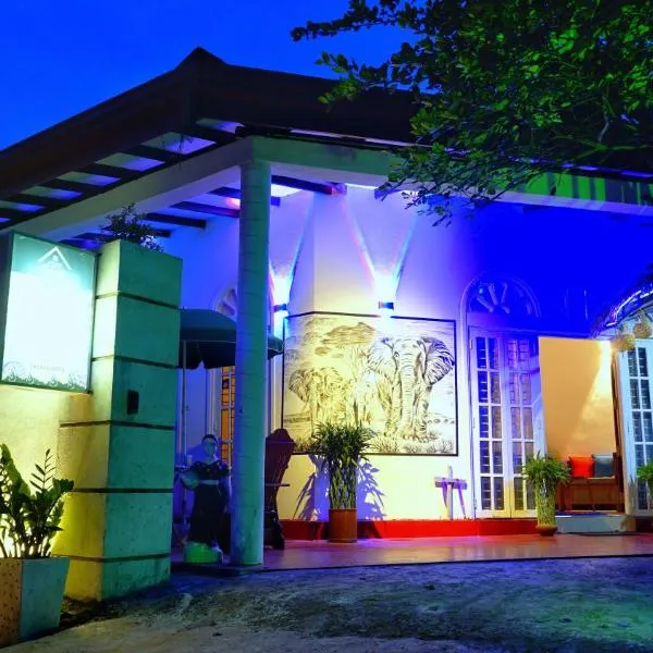 Cozy Secrets Hotel & Hostel, hotel in Dambulla