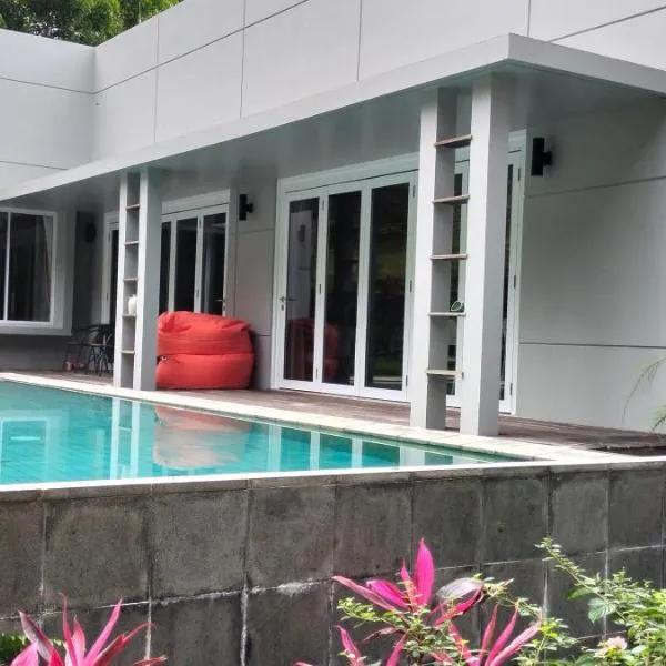 La Quoriena Botanical Villa & Cafe', hotel di Labuan Bajo