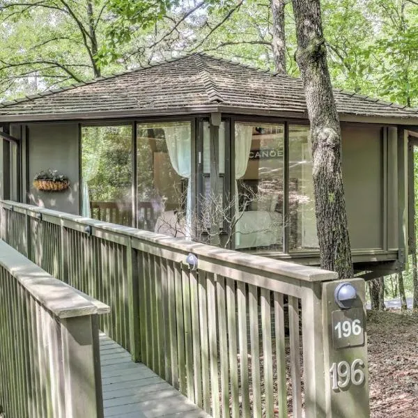 Treetopper Hideaway - A Relaxing Chic Bungalow, hotel v destinaci Marblehill