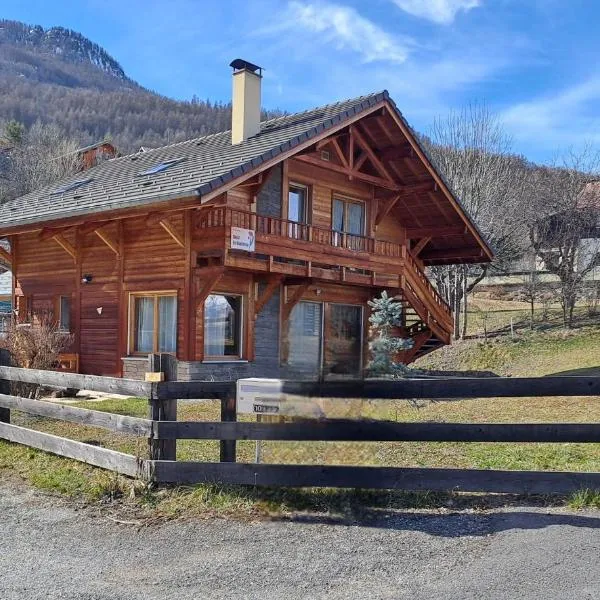 Chalet Risoul jusqu'à 8 personnes, hotel i Risoul