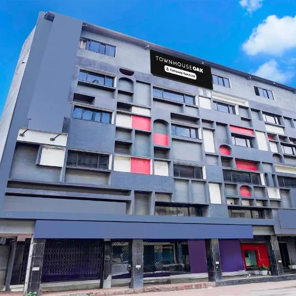 Townhouse Oak Nagpur Railway Junction Empress Mall, hotel in Nagpur