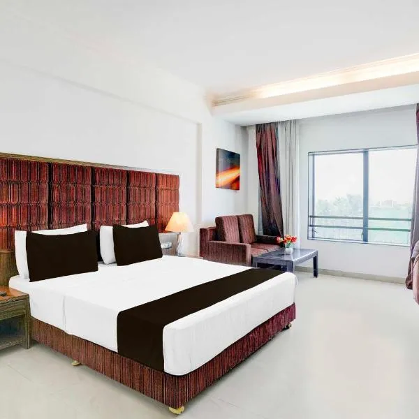 Townhouse Golden Bridge Bharuch, Hotel in Bharuch