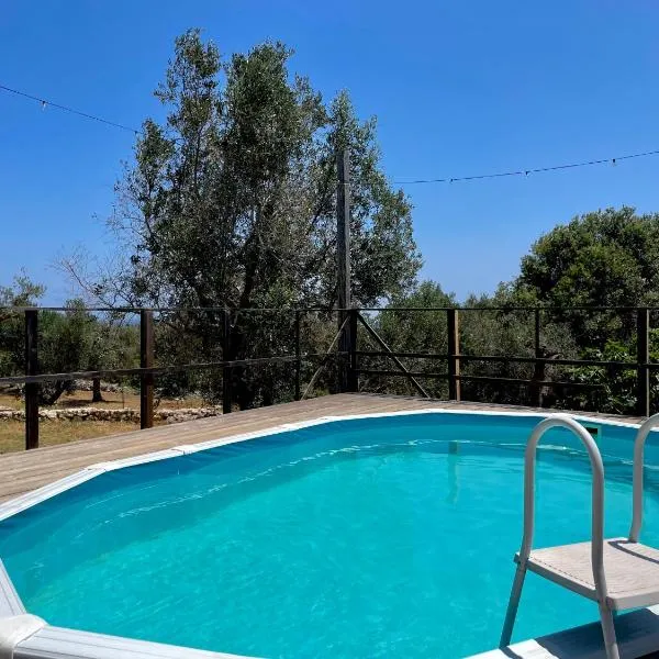 Villa Eos con Piscina Privata nel cuore del Parco Naturale di Andrano, hotel in Andrano