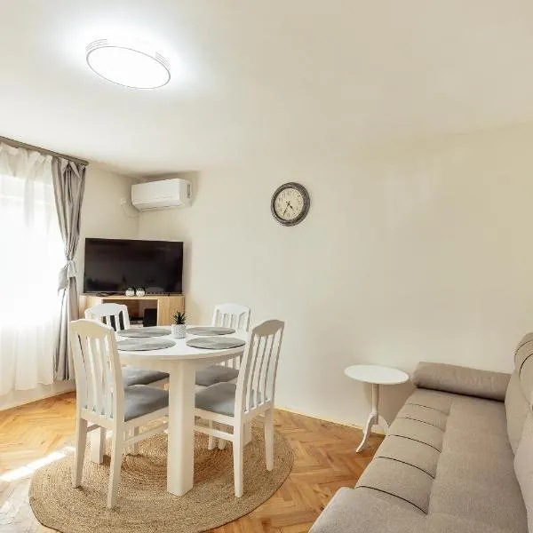 Apartman Kovacevic Hn, hotel din Igalo