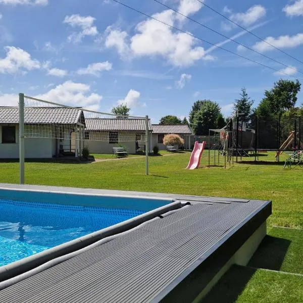 Domki letniskowe Ranczo, hotel v destinácii Darłowo