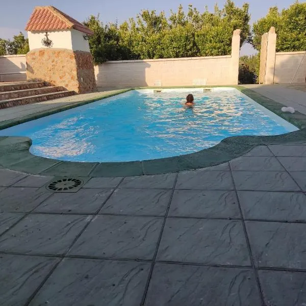 Casa Rural Tesorillo、Cogollos de Guadixのホテル