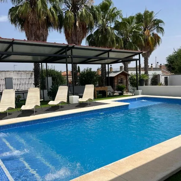 Apartamento 1, Chalet Manzano a 15" de Sevilla, a 30" del Aeropuerto de Sevilla, Hotel in Villanueva del Ariscal