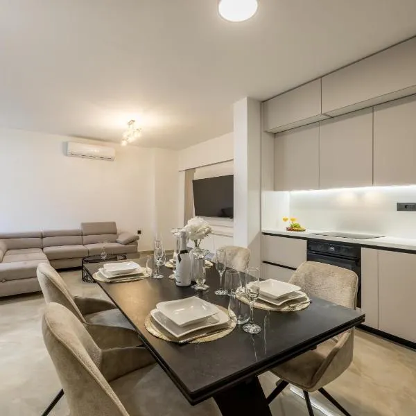 luxury apartment mani, hotel in Split