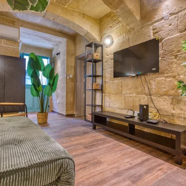 Charming, Modern duplex in city center JMBA1-1, Hotel in Valletta