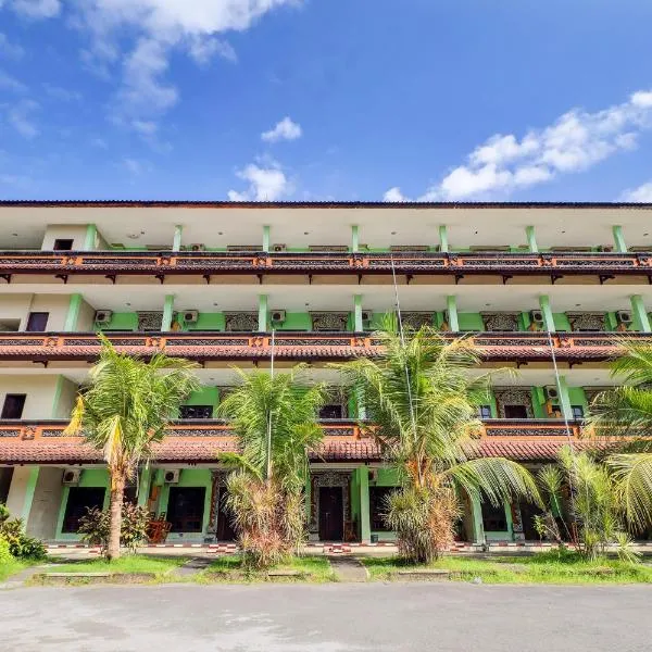 Collection O Bali near Terminal Ubung formerly Batukaru Garden Hotel, hotel v destinaci Kesiman