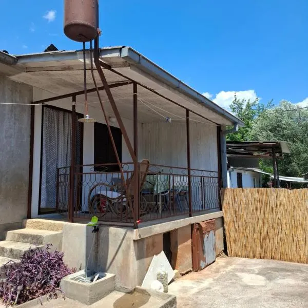 Favela Djenovici, hotel a Ðenovići