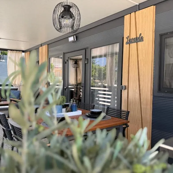 Mobile Homes Lavanda & Maslina, ξενοδοχείο σε Vir