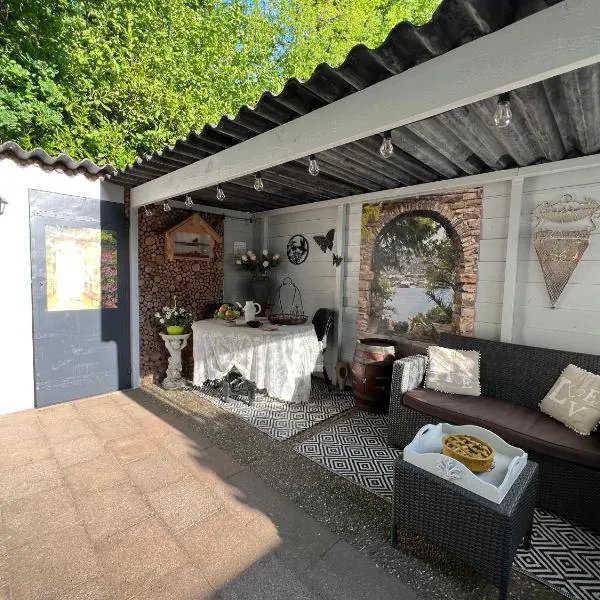 Chalet Royal romantisch, uniek en volledig privé، فندق في بوتين