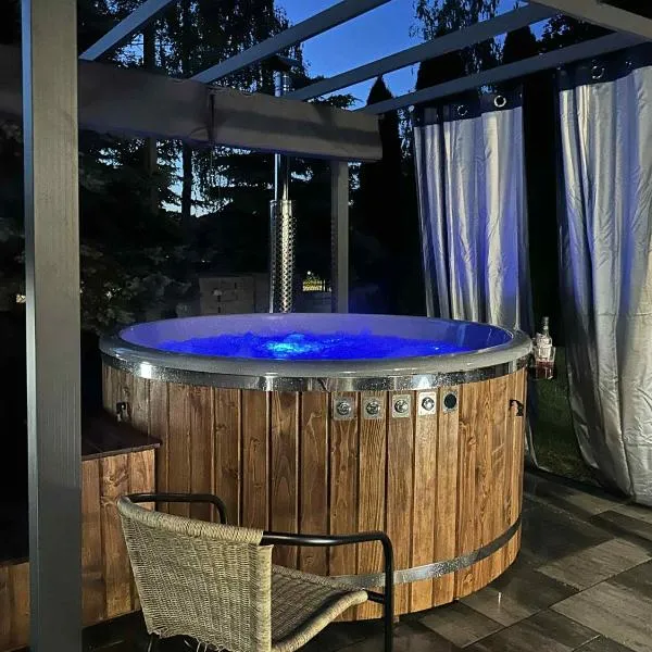 LUX HOUSE Roztocze 1, hotel in Krasnobród
