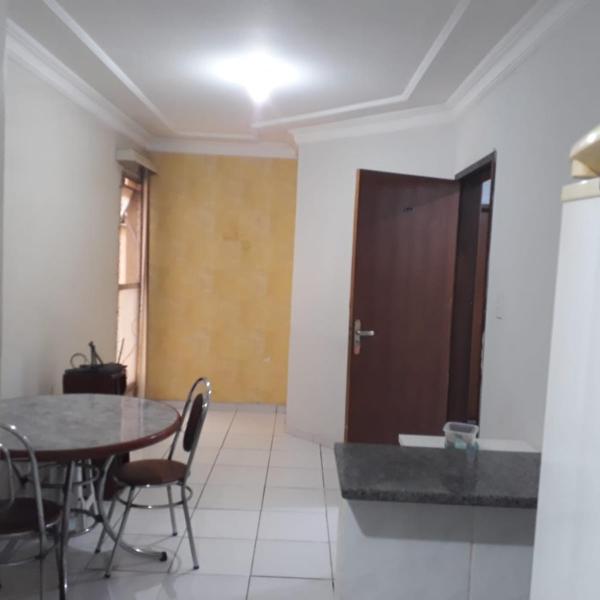 Apartamento de 03 quartos no Candida Camara