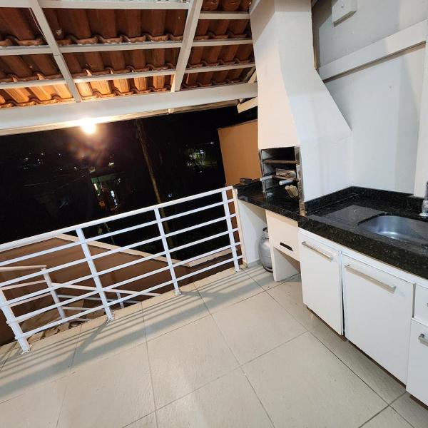 Linda casa perto da BR e do centro - Foto 4