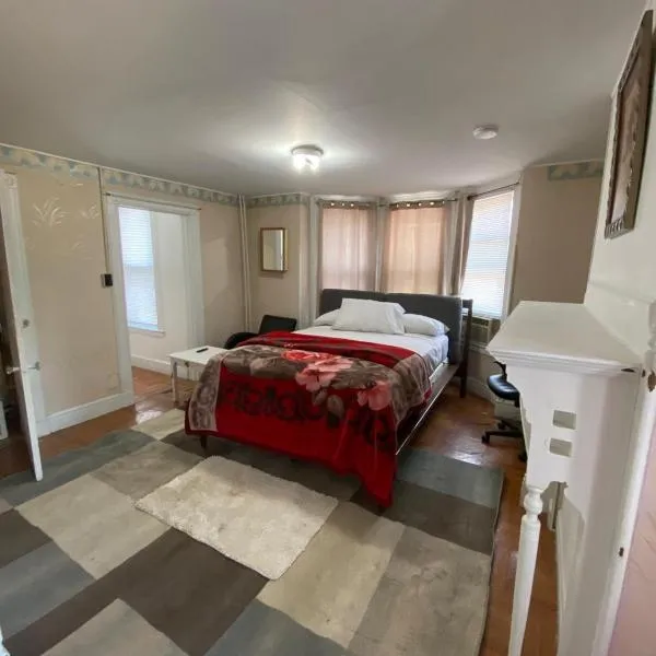 C Jay Homes 6 minutes Walk to Journal square, hotel in Jersey City