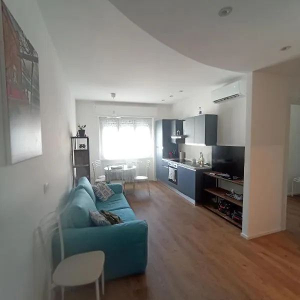 Da Simo - Beach House, hotel in Savona