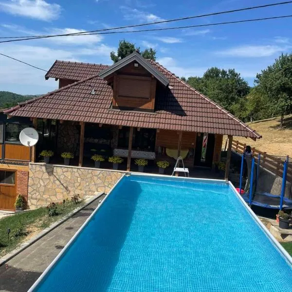 Apartman 1 nase brdo, hotel v destinaci Guča