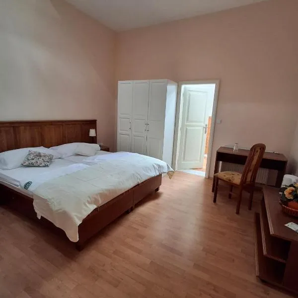 Statek Otradovice hotel, hotel en Otradovice