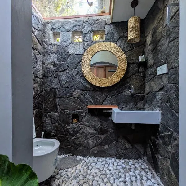 Nomads Hideaway A Garden Villa Homestay in Matara, hotel v destinaci Matara