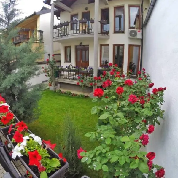 Hostel - F, hotel in Gjakove