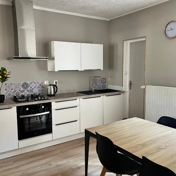 Au cœur de la Meuse – hotel w mieście Damvillers